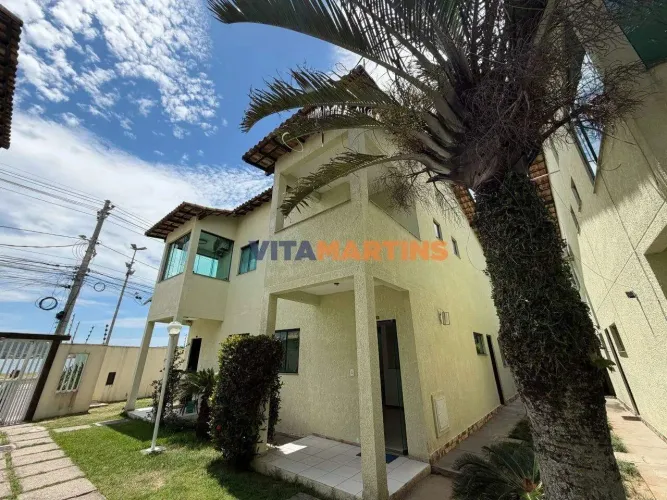 Casa duplex em condomínio com 3 quartos (2 suítes) nas Palmeiras em Cabo Frio/RJ por R$ 48