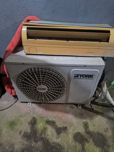 Central de ar condicionado York 9.000 BTUs