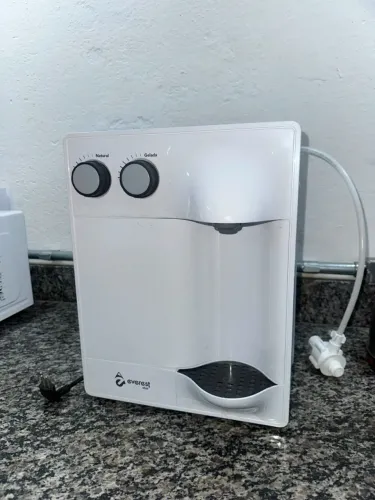 Purificador De Água Everest Slim Branco Água Gelada 220V