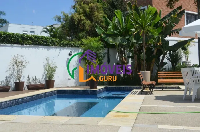 CASA ASSOBRADADA - VILA TRAMONTANO - SP