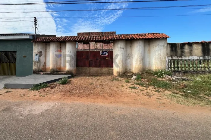 Sobrado em Fase de Acabamento no Bairro Flodoaldo Pontes Pinto Sobrado em fase de acabamen