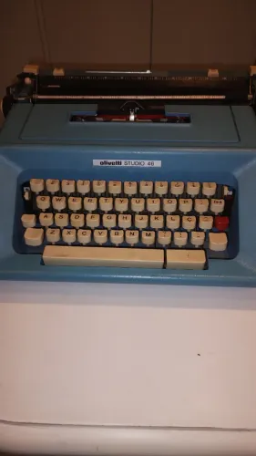 MAQUINA OLIVETTI STUDIO 46