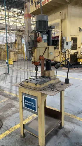 Furadeira de Bancada Yadoya SBA-30 Industrial