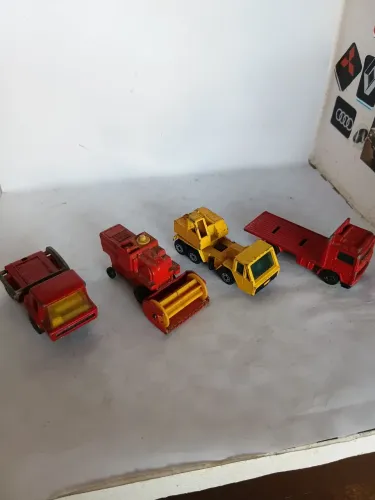 4 matchbox antigos faltando peças