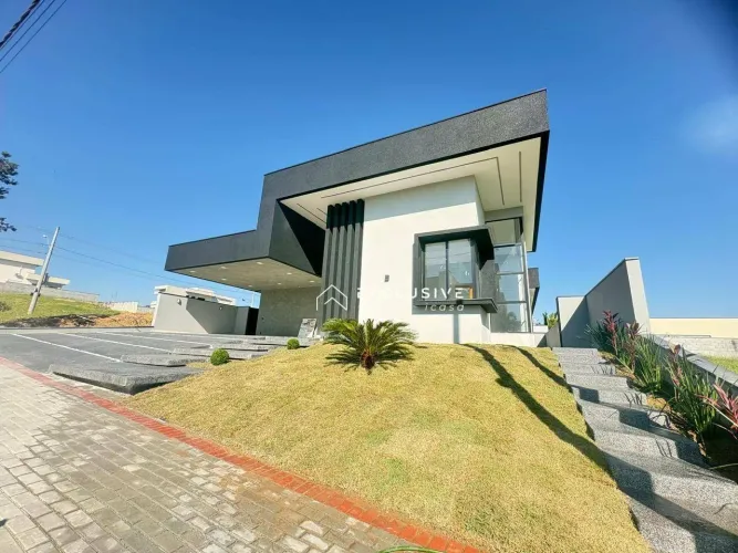 Casa com 3 quartos, 253 m² - Condomínio Residencial Ecopark Bourbon - Caçapava/SP