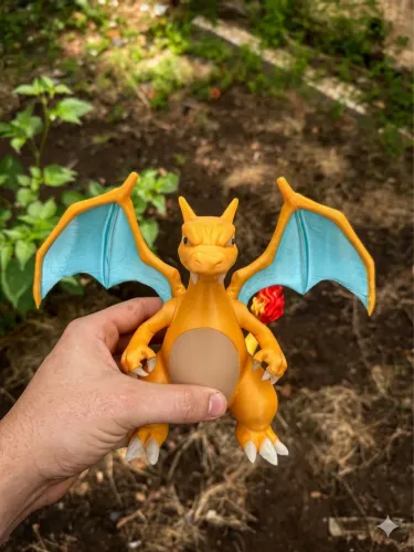 Charizard impresso em 3D 