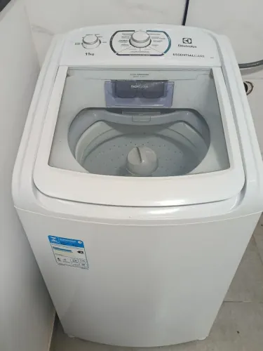 Máquina de Lavar Electrolux 11kg Essential Care (LES11) - Seminova