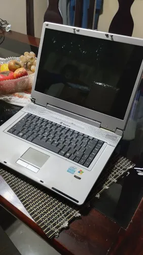 Notebook antigo Itautec