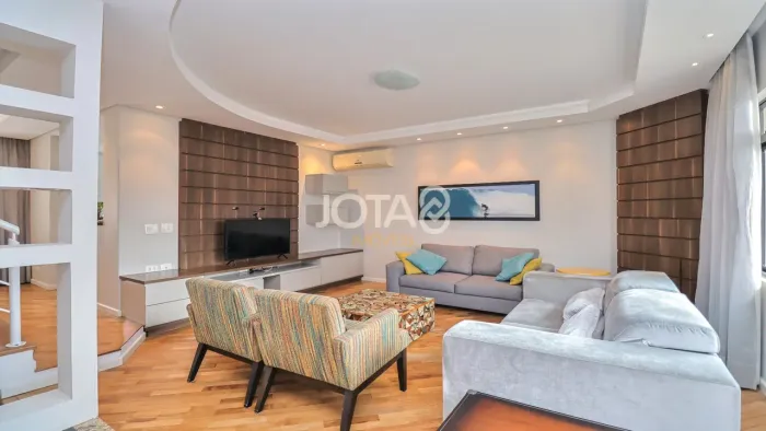 CASA EM CONDOMÍNIO COM 3 DORMITÓRIOS Casa Em Condomínio Com 3 Dormitórios - J8