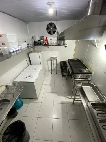 Kit Cozinha Industrial Usada - Mesa Inox, Coifa, Fogão, Prateleiras e Mais