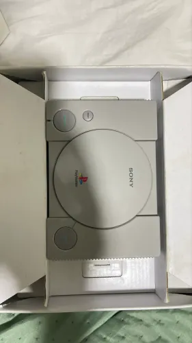 PS1 Retro Mini na caixa (Serial batendo)