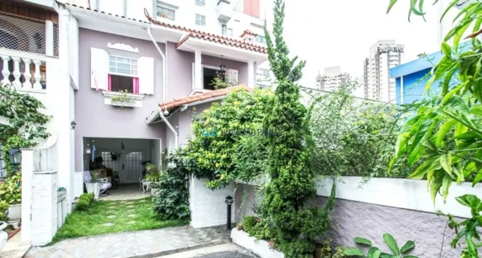 Venda. Casa em Vila 218M². Cambuci. 4 quartos. Vagas de garagem