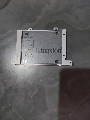 SSD de 240GB da Kingston pra computador, notebook