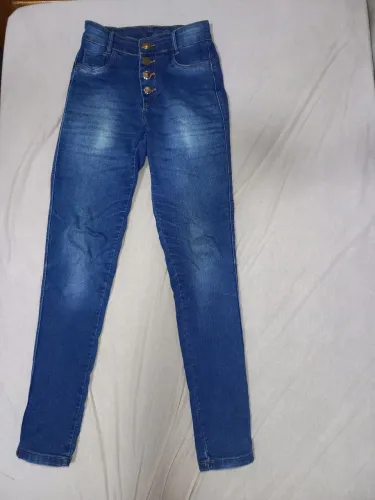 Calça skinny marca extra vip