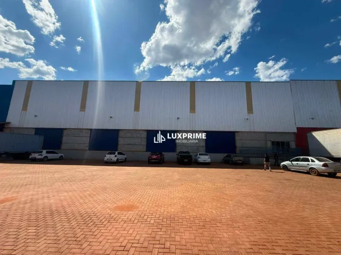 Galpão em condominio para locação com 2.000m2