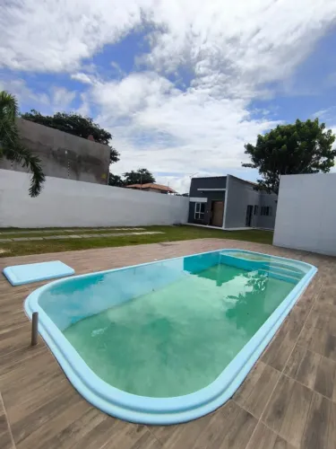 ALUGUEL - CASA PÉ NA AREIA EM INTERLAGOS.