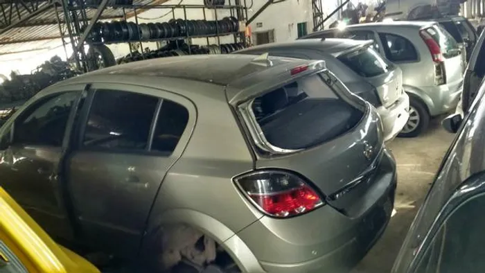 Vectra GT 2011 sucata para retirada de peças