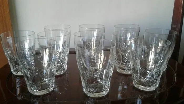 Copos de cristal lapidados Tcheco da década de 50
