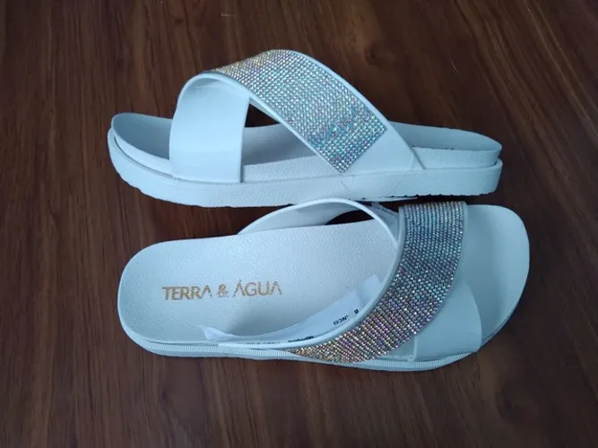 chinelo confort terra e água Branco com pedrinhas ortopédico - entrego