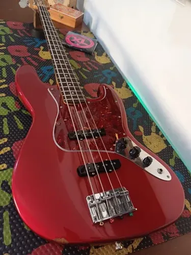 Baixo 4 cordas Fender Southern Cross (Jazz Bass) com captação Fender Original