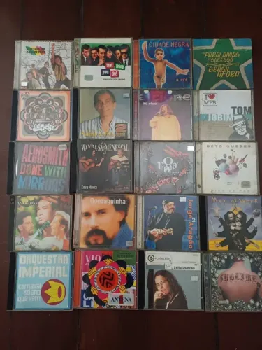 CDs vários artistas, estilos variados, mais de 200 títulos