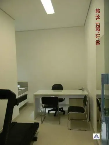 CONSULTÓRIO MOBILIADO NO PRADO!
