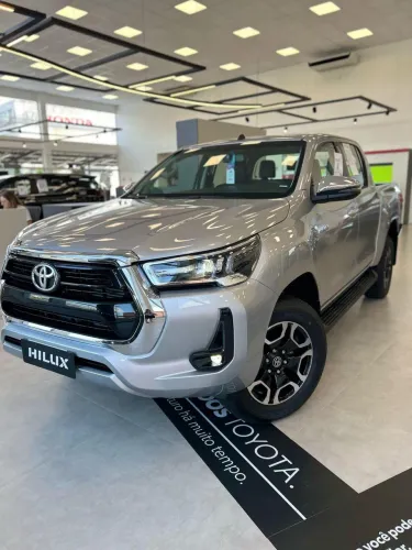 Hilux Prata SRV 2025 0km Pronta entrega
