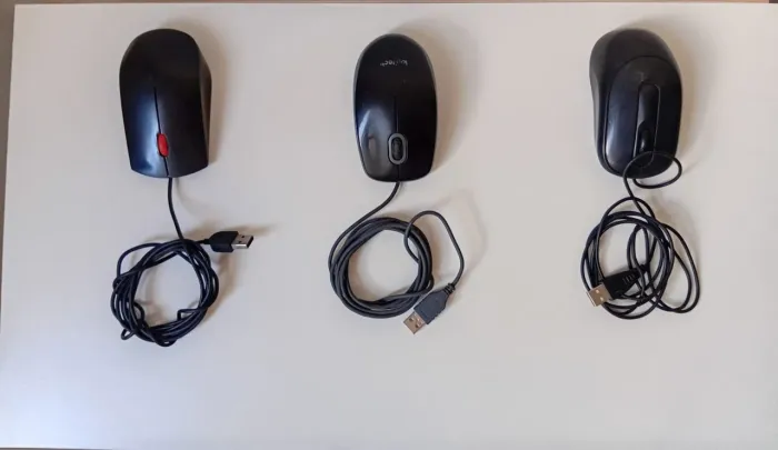 Kit de Mouse com Fio Usado Em Ótimo Estado e Testado
