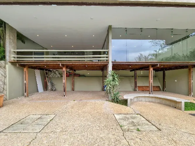 Casa com cinco suítes no Morumbi - 900m²      