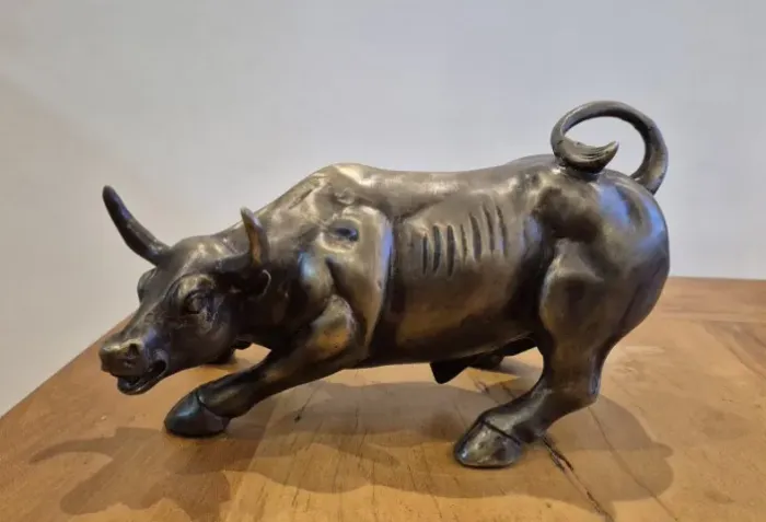 Estatua Touro Wall Street Bolsa De Valores Bronze 21cm