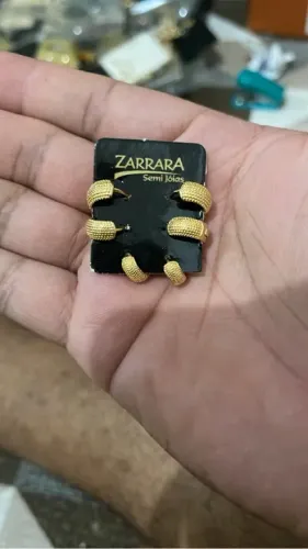 Trio de Brincos dourados