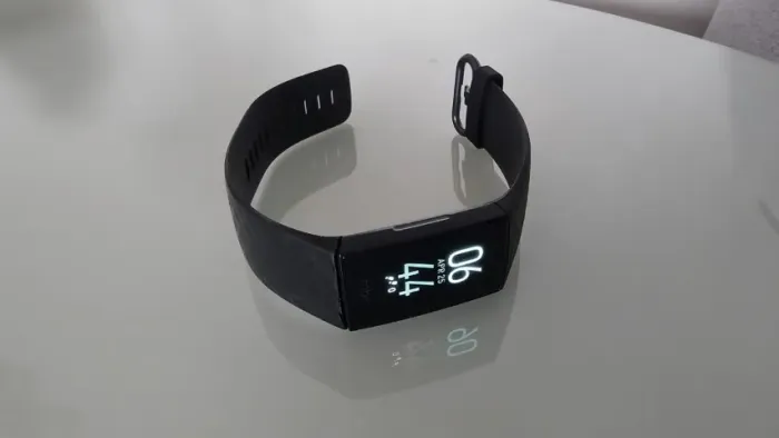 Relógio / Monitor Fitness - Fitbit Charge 4