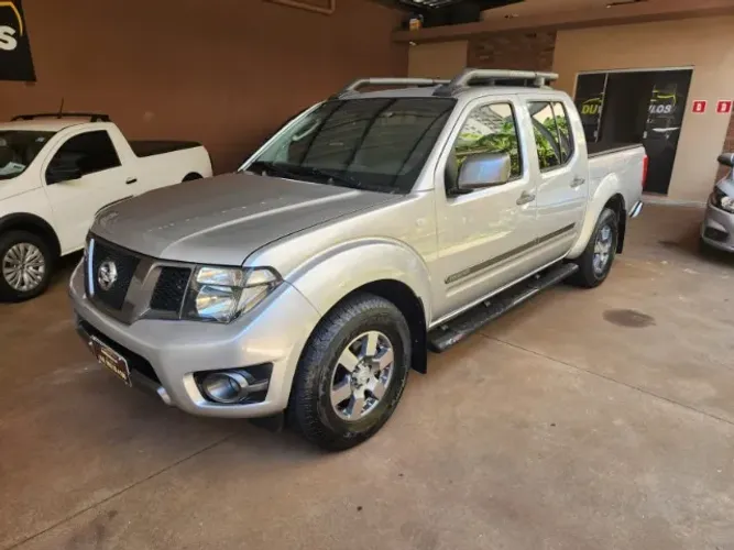 Nissan Frontier SV At.cd 4X4 2.5 TB Diesel Mec. 2015
