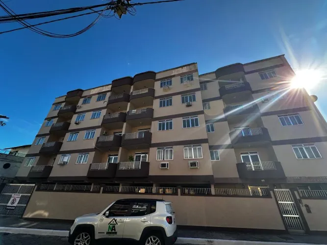 APARTAMENTO COM ELEVADOR A VENDA NA QUADRA DA PRAIA EM MURIQUI 
