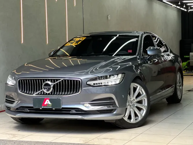 Volvo S90 T-8 - 2020 Blindado 30.000km