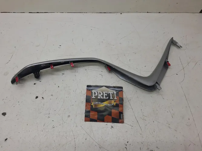 Moldura Central Friso L/e Toyota Yaris 2020 / 2021