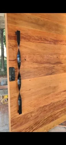 Porta peroba rosa com instalação