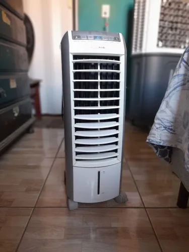 Vendo climatizador Electrolux de 6 litros.<br>R$ 250,00<br>