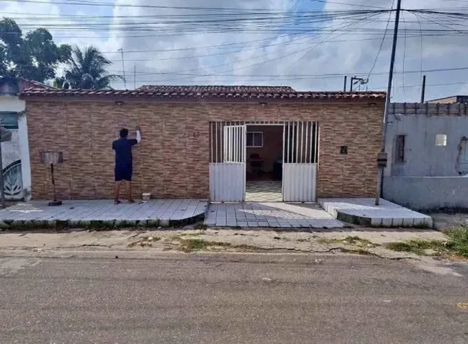 VENDO ESSA LINDA CASA NO BAIRRO TANCREDO NEVES, PROXIMO AO CAMPO DE AREIA