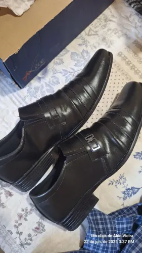 Na caixa! Sapatos Sociais Masculinos - Conforto e Estilo