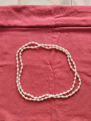 Colar de pérolas (imitação), pouco usado, excelente estado de conservação - Aceito Oferta