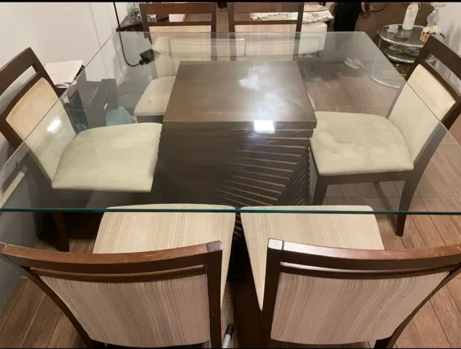 Mesa madeira maciça 6 lugares com cadeiras (Aceito cartão)