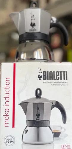 Cafeteira Moka de Indução Bialetti 3 xícaras