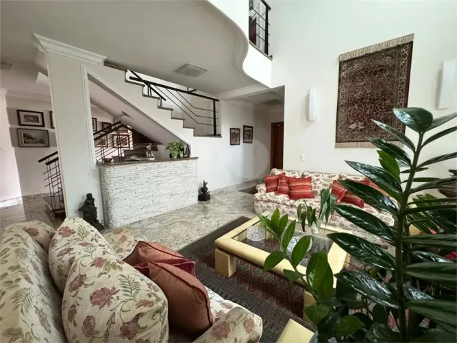 Casa à venda com 4 quartos, sendo 3 suítes, no condomínio Village Vert, Sorocaba - SP