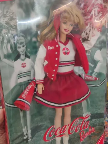 Boneca Barbie Collector Coca-Cola Cheerleader