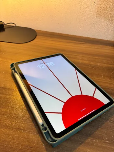 iPad Air 4ª geração 64GB Wi-Fi Verde Usado + Apple Pencil Original