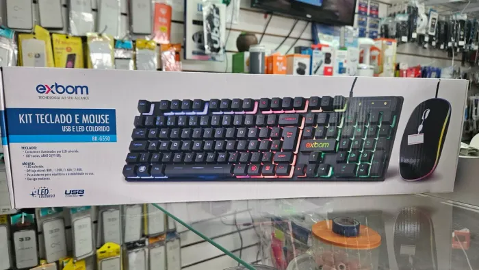 Teclado e mouse com fio