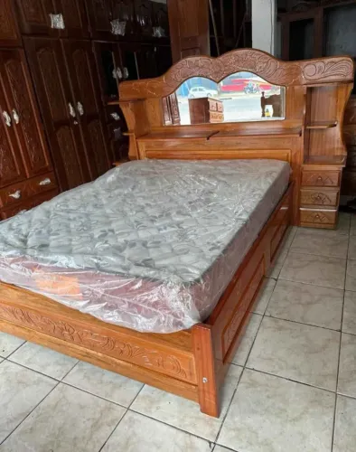 Cama casal baú 