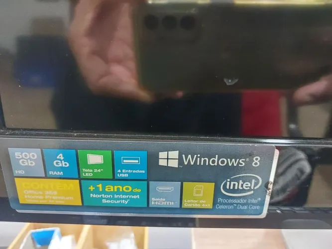 Monitor LED 24 polegadas com Windows 8 - Intel Celeron Dual Core