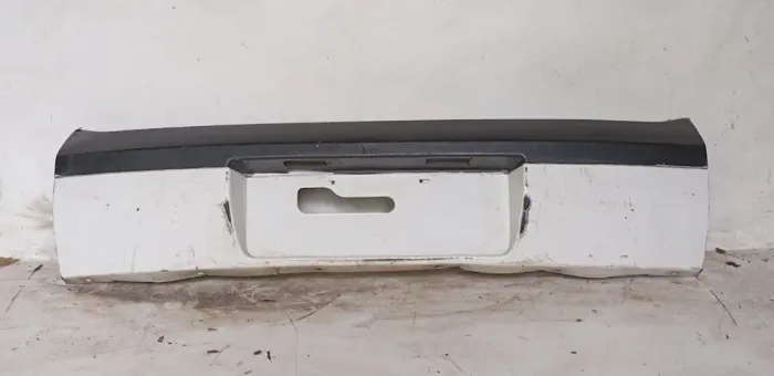 Para-choque traseiro Volkswagen Saveiro G5 2009-2016